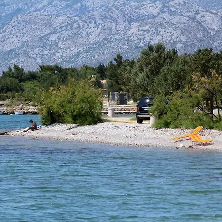 Triple Starigrad 17698e 3*